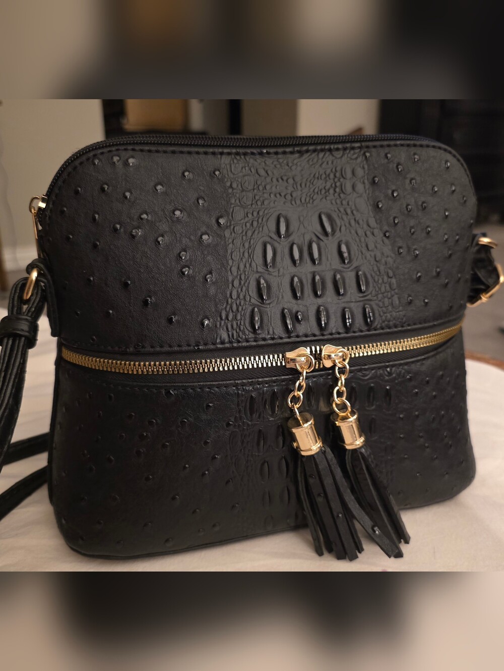 SG SUGU AM3031N Lunar Dome Crossbody Vegan Leather NEW